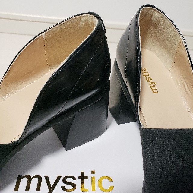 mystic(ミスティック)のmysticミスティック
スクエアローファー黒38完売品シューズ靴 レディースの靴/シューズ(ハイヒール/パンプス)の商品写真