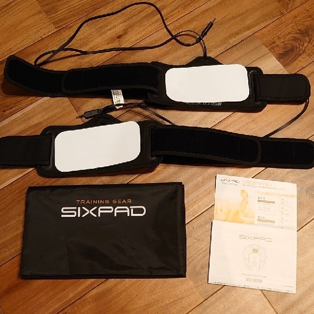 SIXPAD(シックスパッド)のsixpad foot fit plus シックスパッドプラス シックスパット スポーツ/アウトドアのトレーニング/エクササイズ(トレーニング用品)の商品写真