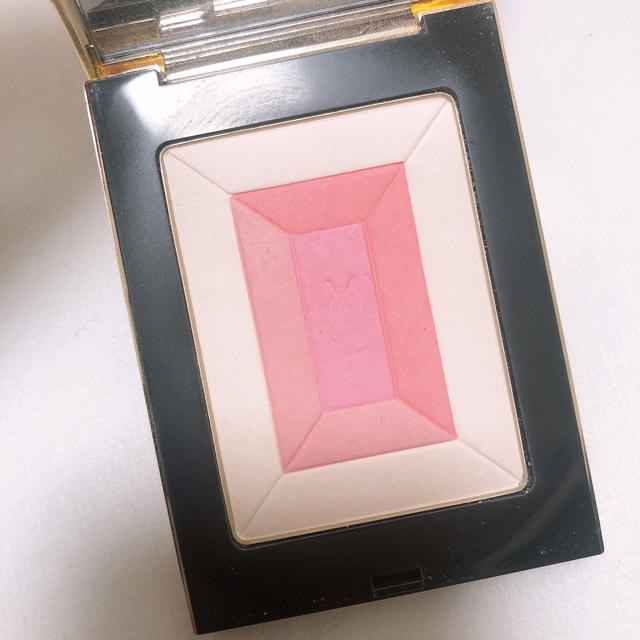 Yves Saint Laurent Beaute(イヴサンローランボーテ)のフェイスパレット　シマーラッシュ1  コスメ/美容のベースメイク/化粧品(フェイスパウダー)の商品写真