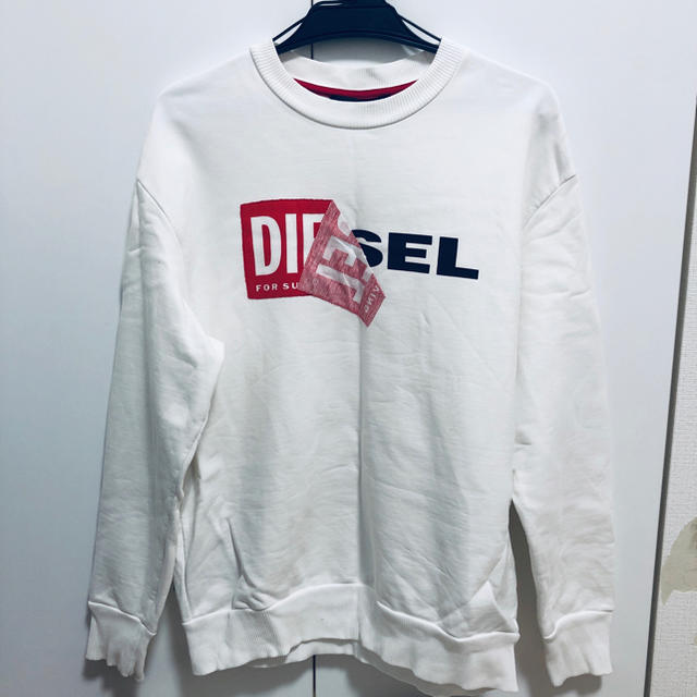 DIESEL(ディーゼル)のm♡y様　DIESEL トレーナー　白　M〜L レディースのトップス(トレーナー/スウェット)の商品写真