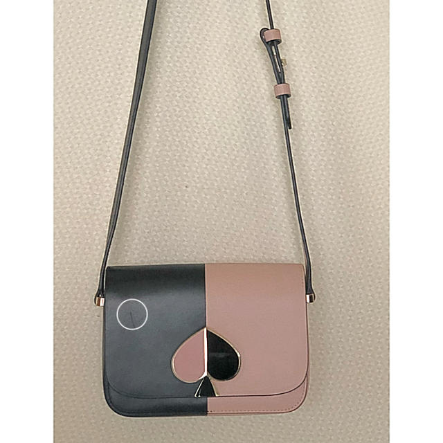 kate spade new york(ケイトスペードニューヨーク)のケイトスペード　ニコラ　ショルダーバッグ　バイカラー レディースのバッグ(ショルダーバッグ)の商品写真