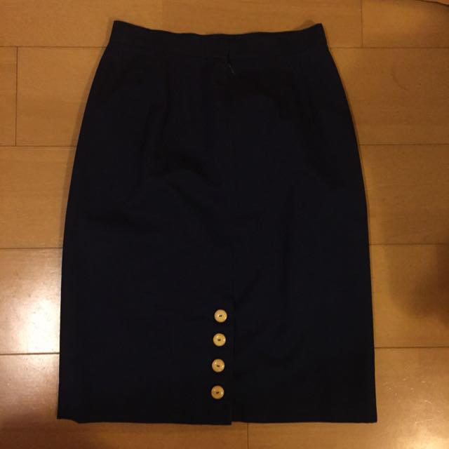 CHANEL(シャネル)のCHANEL ネイビー スカート レディースのスカート(ひざ丈スカート)の商品写真