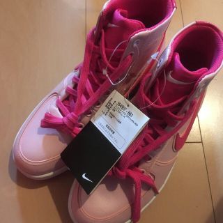 ナイキ(NIKE)のナイキ＊NIKE＊スニーカー＊22.5＊ハイカット＊ピンク＊新品(スニーカー)