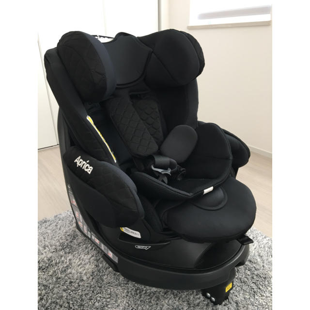 Aprica(アップリカ)のAprica アップリカ フラディアグロウ ISOFIX プレミアム キッズ/ベビー/マタニティの外出/移動用品(自動車用チャイルドシート本体)の商品写真