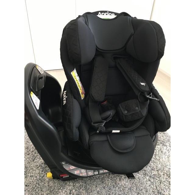 Aprica(アップリカ)のAprica アップリカ フラディアグロウ ISOFIX プレミアム キッズ/ベビー/マタニティの外出/移動用品(自動車用チャイルドシート本体)の商品写真