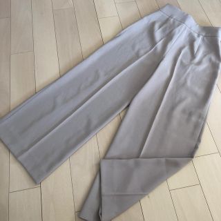 ザラ(ZARA)のZARAWOMAN XS 24 ストレッチ　ワイドパンツ　カジュアルパンツ(カジュアルパンツ)