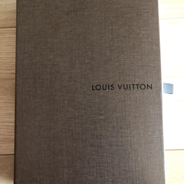 LOUIS VUITTON(ルイヴィトン)のルイヴィトン長財布箱2個セット インテリア/住まい/日用品のオフィス用品(ラッピング/包装)の商品写真