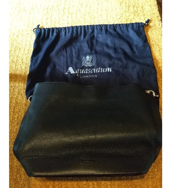 AQUA SCUTUM(アクアスキュータム)の【Aquascutum】アクアスキュータム トート・ショルダーバッグ レディースのバッグ(ショルダーバッグ)の商品写真