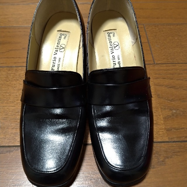 VALENTINO(ヴァレンティノ)のFurio Valentino 本革ローファー 23.5cm レディースの靴/シューズ(ハイヒール/パンプス)の商品写真