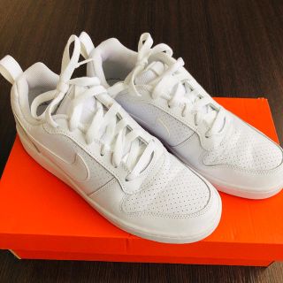 ナイキ(NIKE)のNIKE 白スニーカー(スニーカー)