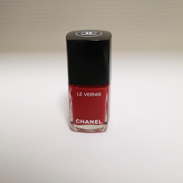 CHANEL(シャネル)のCHANEL ネイル ヴェルニ 赤 コスメ/美容のネイル(マニキュア)の商品写真