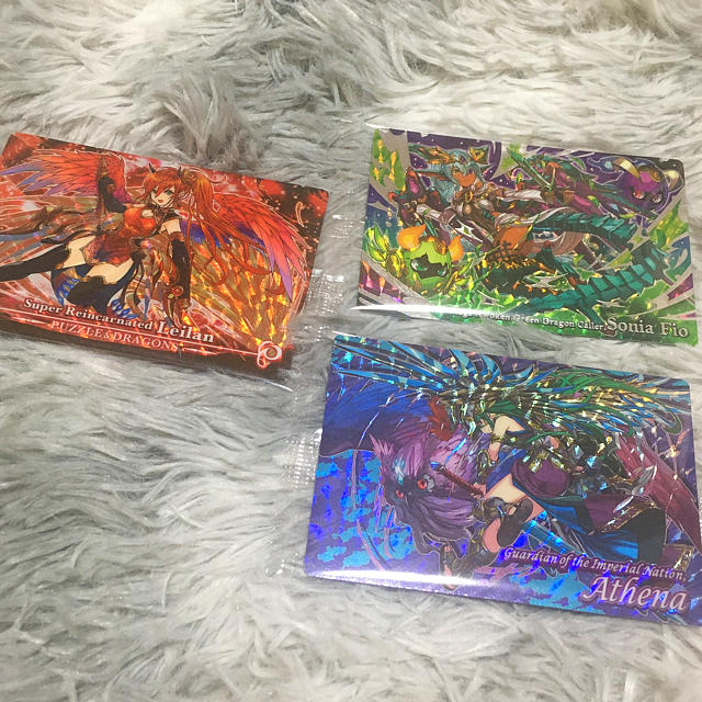 BANDAI(バンダイ)のパズドラウエハース🐉アテナ🐉ソニア🐉レイラン エンタメ/ホビーのアニメグッズ(カード)の商品写真