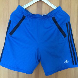 アディダス(adidas)のADIDAS スポーツショーツ(ショートパンツ)