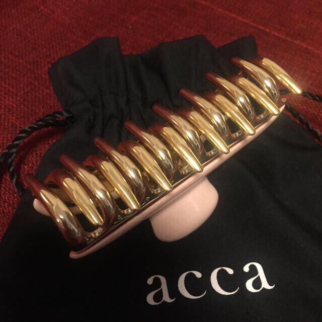 acca(アッカ)のacca クリップ バービー レディースのヘアアクセサリー(バレッタ/ヘアクリップ)の商品写真