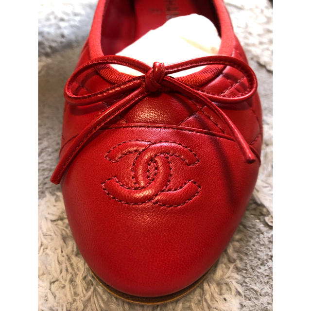 CHANEL(シャネル)のシャネルパンプス赤♡新品未使用品(*´꒳`*) レディースの靴/シューズ(ハイヒール/パンプス)の商品写真