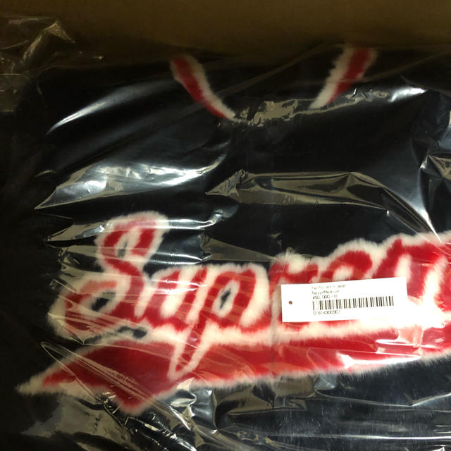 Supreme(シュプリーム)のMサイズ Supreme Faux Fur Varsity Jacket レディースのジャケット/アウター(毛皮/ファーコート)の商品写真