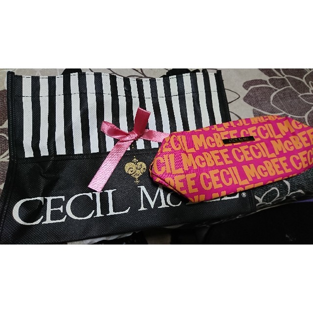 CECIL McBEE(セシルマクビー)のCECIL Mc BEE  ポーチとショッピングバッグ レディースのファッション小物(ポーチ)の商品写真