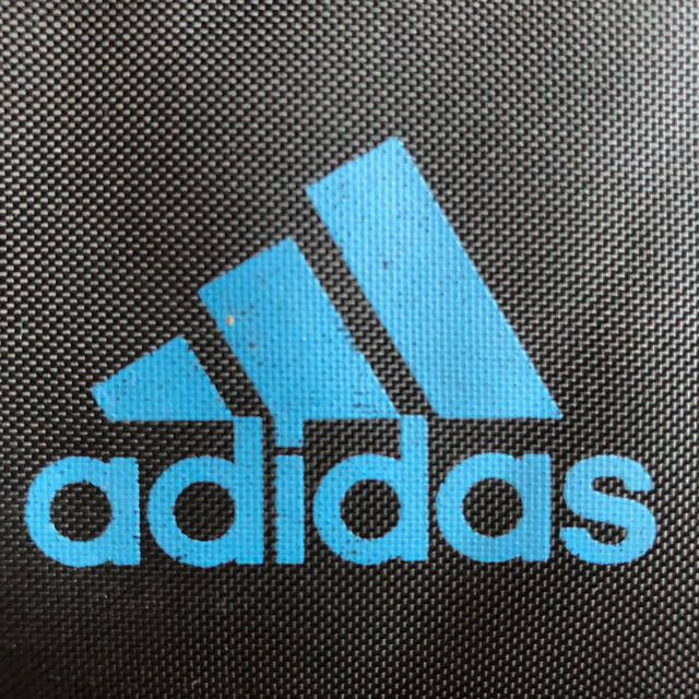 adidas(アディダス)のアディダス　二つ折財布 メンズのファッション小物(折り財布)の商品写真