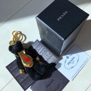 プラダ(PRADA)の26 日までお値下げ❗️PRADAくまキーホルダー★ブラック×ゴールド(キーホルダー)