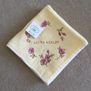 ローラアシュレイ(LAURA ASHLEY)の新品・シルク混タオルハンカチ(ハンカチ)