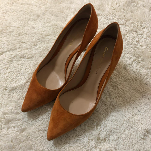 Gianvito Rossi(ジャンヴィットロッシ)のGianvito Rosssi スエード　パンプス　オレンジ　36.5 レディースの靴/シューズ(ハイヒール/パンプス)の商品写真