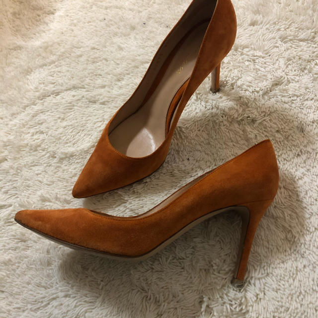 Gianvito Rossi(ジャンヴィットロッシ)のGianvito Rosssi スエード　パンプス　オレンジ　36.5 レディースの靴/シューズ(ハイヒール/パンプス)の商品写真