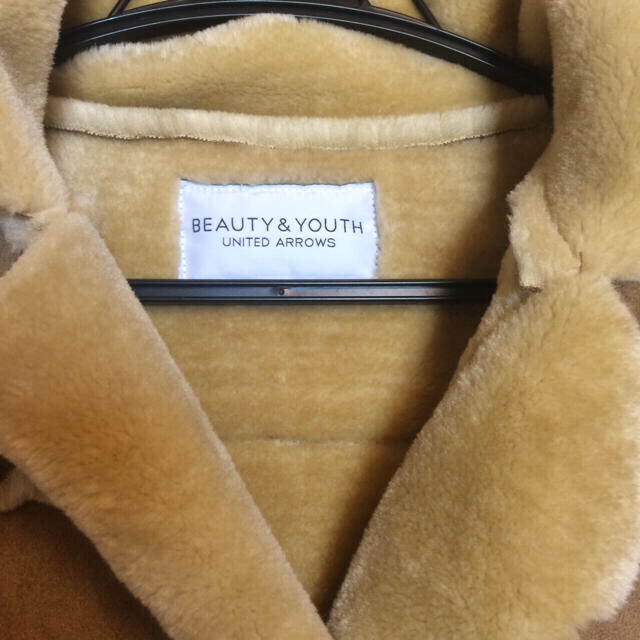 BEAUTY&YOUTH UNITED ARROWS(ビューティアンドユースユナイテッドアローズ)のムートン コート ほぼ未使用！ レディースのジャケット/アウター(毛皮/ファーコート)の商品写真