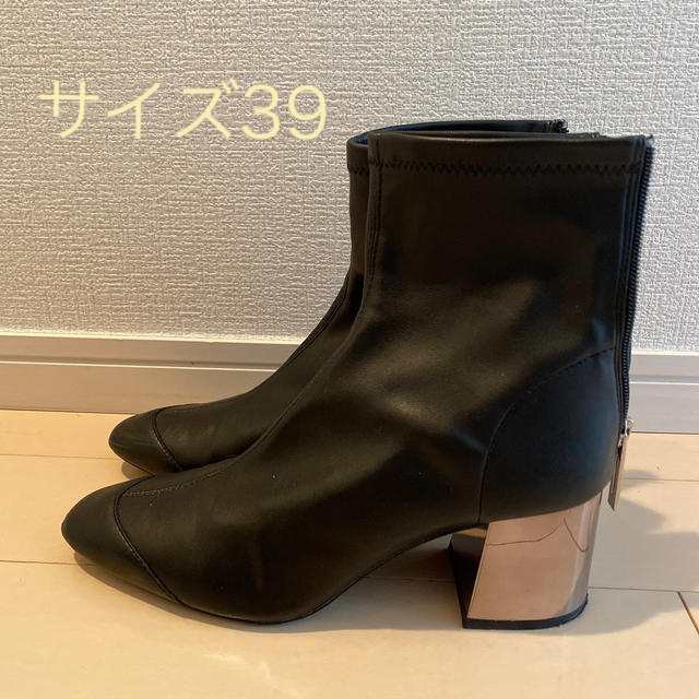 ZARA(ザラ)のZARA ブーツ 黒／サイズ39／24.5〜25センチ レディースの靴/シューズ(ブーツ)の商品写真