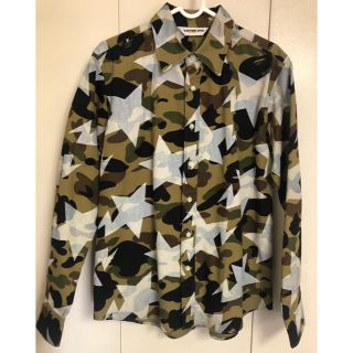 アベイシングエイプ(A BATHING APE)のA BATHNG APE  カモ柄シャツ　Mサイズ(シャツ)