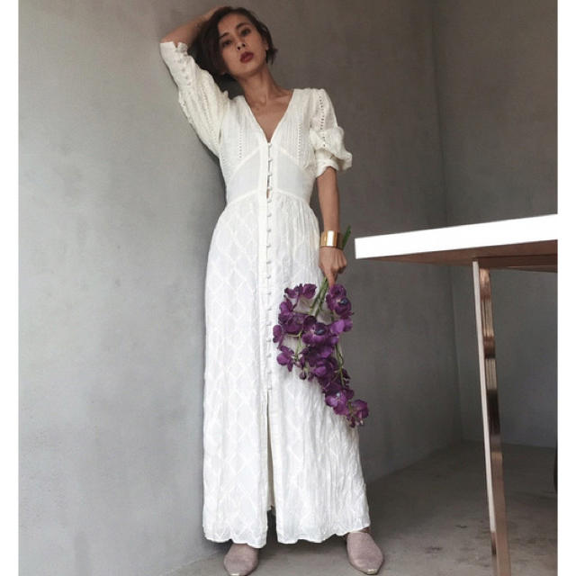 Ameri VINTAGE(アメリヴィンテージ)のhaiiiiina.*様専用★COTTON LACE DRESS レディースのワンピース(ロングワンピース/マキシワンピース)の商品写真