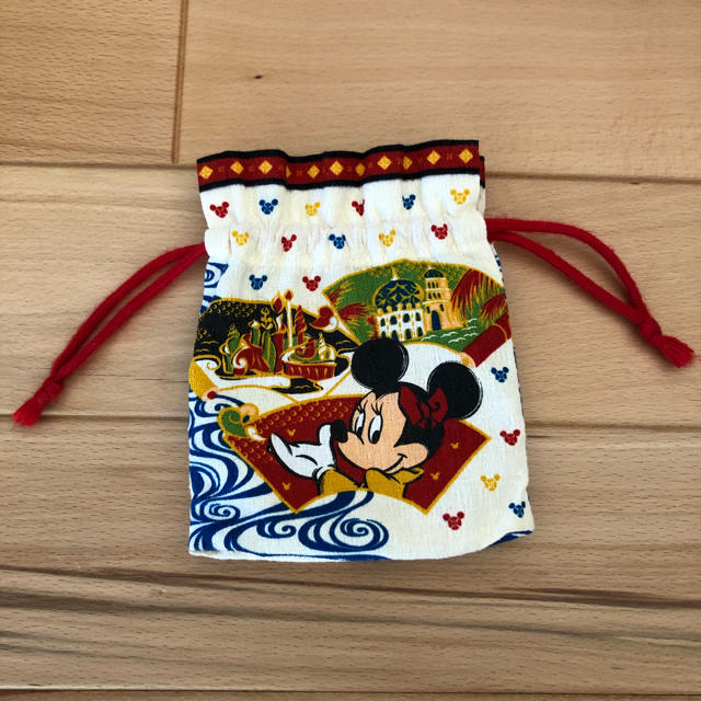 Disney(ディズニー)の巾着袋 キッズ/ベビー/マタニティのこども用バッグ(ランチボックス巾着)の商品写真