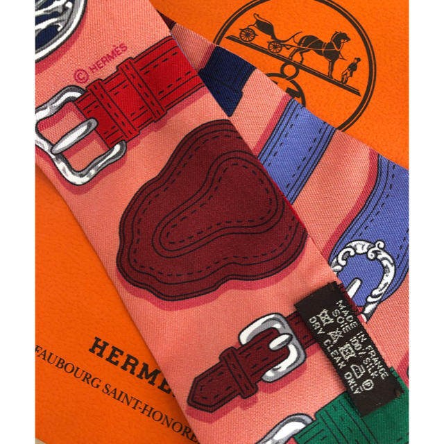 Hermes(エルメス)の新品未使用☆HERMES エルメス  ツイリー レディースのファッション小物(バンダナ/スカーフ)の商品写真