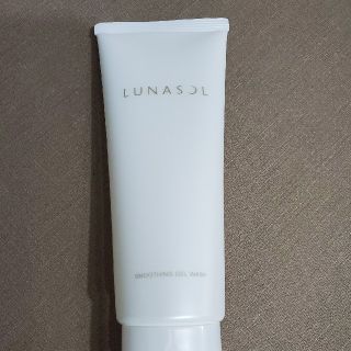 ルナソル(LUNASOL)の☆てでぃべあさん専用です☆LUNASOL　スムージングジェルウォッシュ　美品(洗顔料)