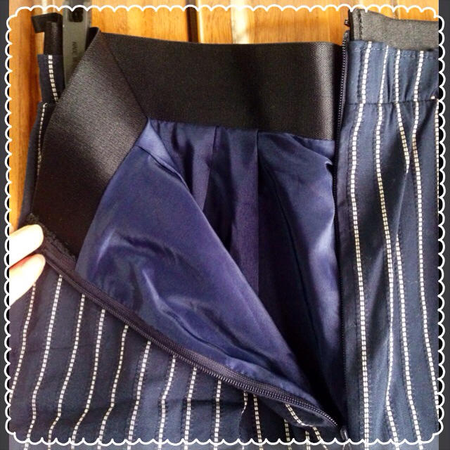 UNTITLED(アンタイトル)の美品UNTITLEDストライプスカート レディースのスカート(ひざ丈スカート)の商品写真
