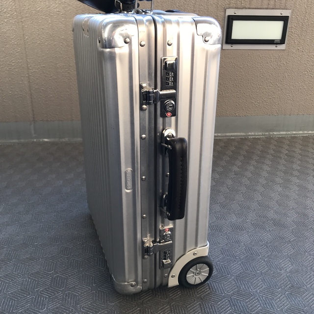 RIMOWA(リモワ)のリモワ  スーツケース  クラシックフライト　2輪 メンズのバッグ(トラベルバッグ/スーツケース)の商品写真