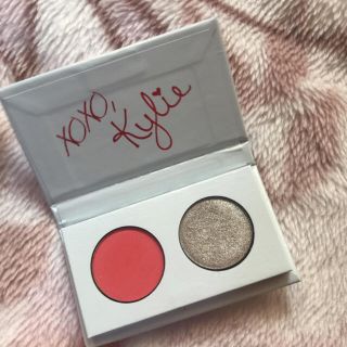 カイリーコスメティックス(Kylie Cosmetics)のカイリーコスメ　限定アイシャドウ(アイシャドウ)