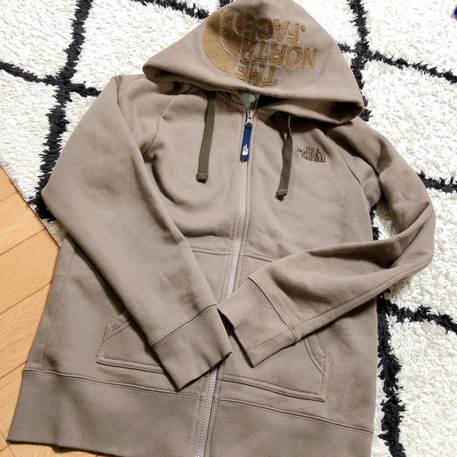 THE NORTH FACE(ザノースフェイス)のノースフェイス　パーカー　美品！ レディースのトップス(パーカー)の商品写真