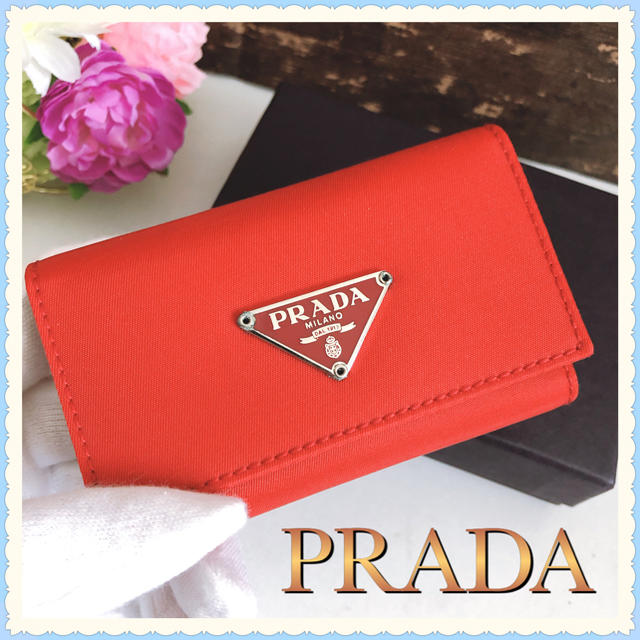 PRADA レッド　キーケース