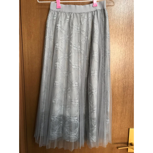 チュールレイヤードスカート（ライトグレー、刺繍） レディースのスカート(その他)の商品写真