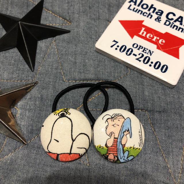 PEANUTS(ピーナッツ)のスヌーピー PEANUTS くるみボタンヘアゴム ハンドメイドのアクセサリー(ヘアアクセサリー)の商品写真