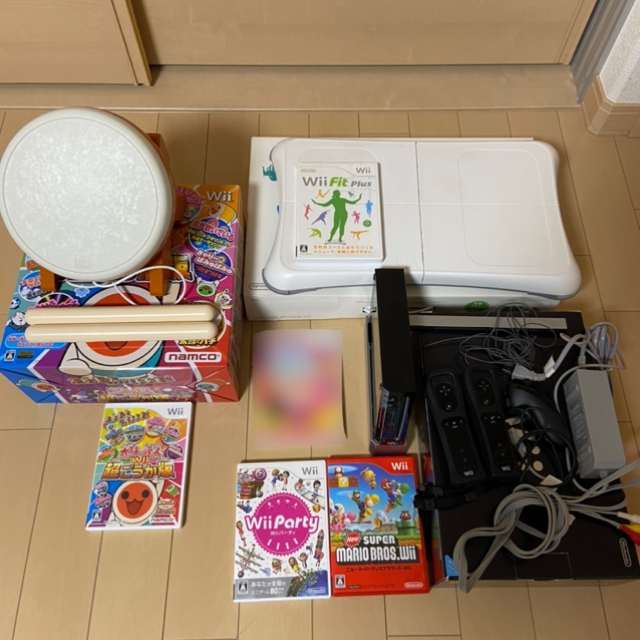 wii本体＋太鼓の達人+wiiフィットプラス+その他ソフト2本