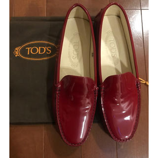 トッズ(TOD'S)のトッズ  ローファーシューズ　未使用(ローファー/革靴)