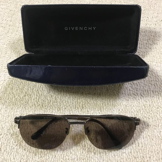 GIVENCHY(ジバンシィ)のGIVENCHY サングラス メンズのファッション小物(サングラス/メガネ)の商品写真