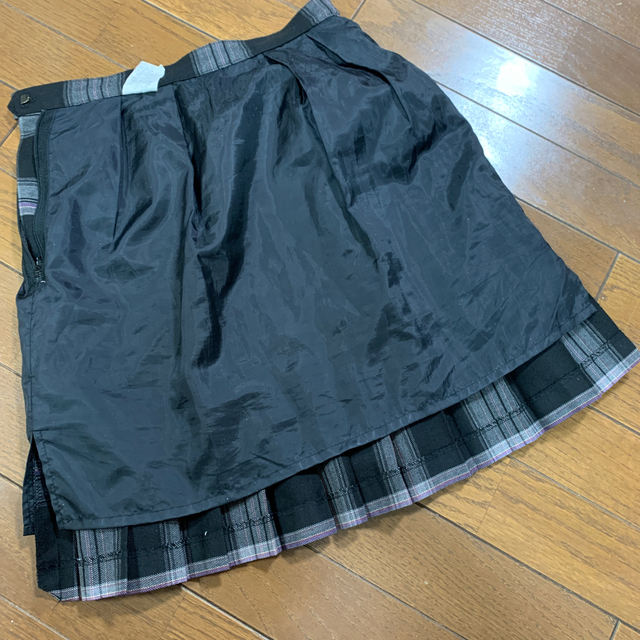 cecile(セシール)のセシール　制服　プリーツスカート  チェックスカート  黒系 レディースのスカート(ミニスカート)の商品写真