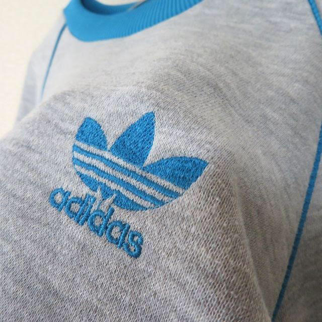 adidas(アディダス)の90s アディダス 刺繍ロゴ ラグランスウェット トレーナー 古着女子 レディースのトップス(トレーナー/スウェット)の商品写真