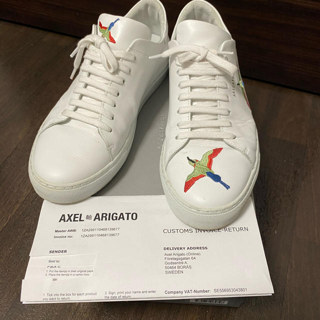 COMMON PROJECTS(コモンプロジェクト)の専用AXEL軸ARIGATOのスニーカー42コモンプロジェクト メンズの靴/シューズ(スニーカー)の商品写真