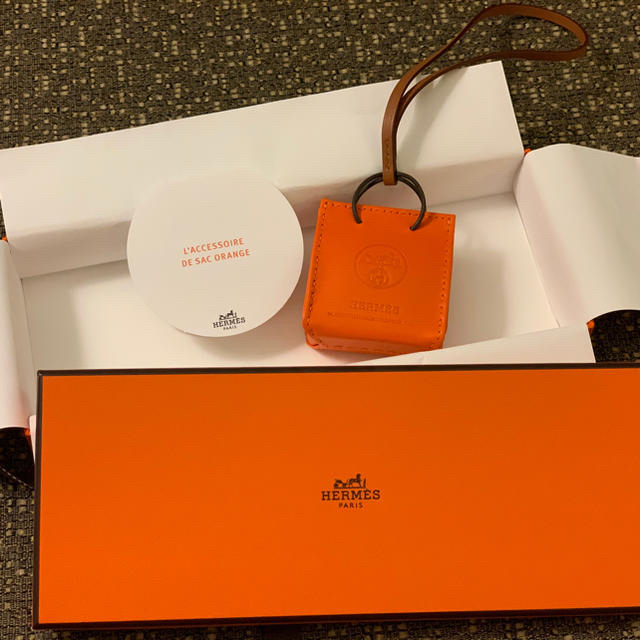 新品 ☆ エルメス HERMES ショッパーチャーム