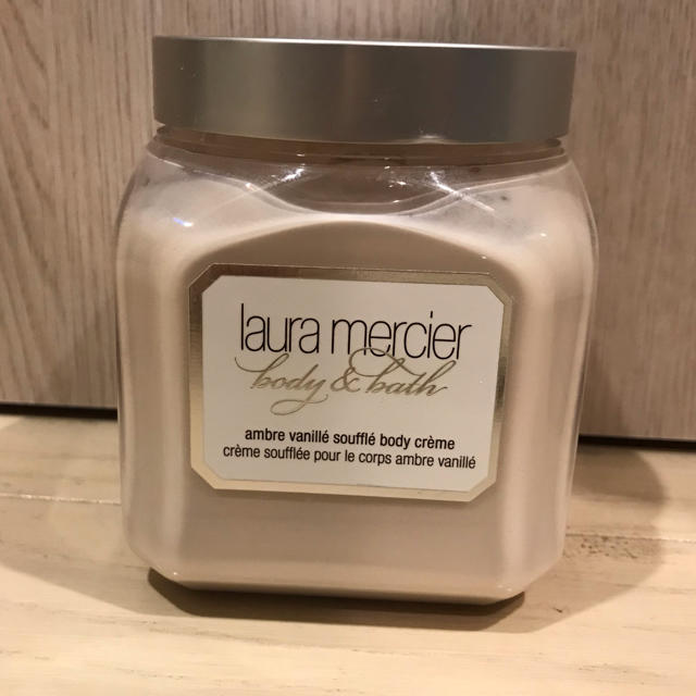 laura mercier(ローラメルシエ)のローラメルシエ ホイップトボディクリーム アンバーバニラ コスメ/美容のボディケア(ボディクリーム)の商品写真