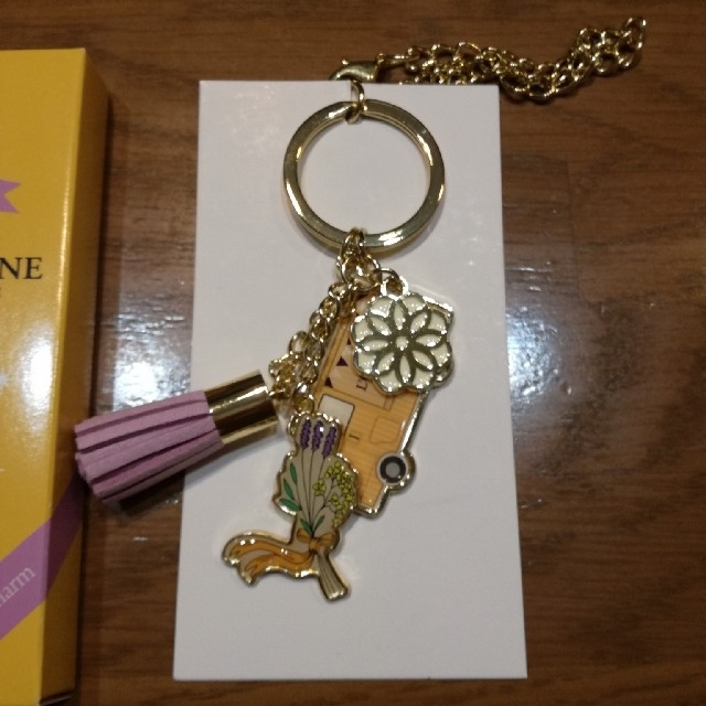 L'OCCITANE(ロクシタン)のL'OCCITANE ロクシタン ハッピーキーチャーム レディースのファッション小物(キーホルダー)の商品写真