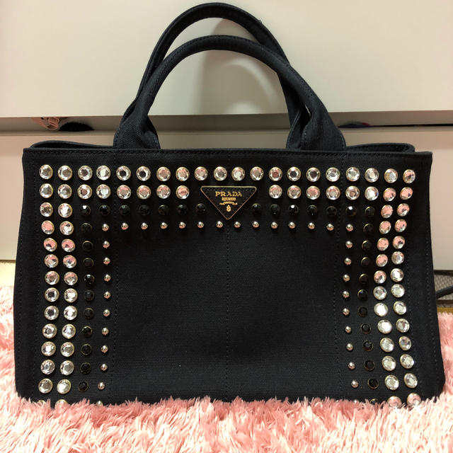 バッグカナパトート スタッズ付き✩.*˚ PRADA